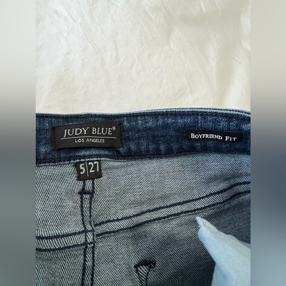 JUDY BLUE | Women Sz 5/27 | Boyfriend Fit Jeans Medium Wash Distressed Stretch - Picture 2 of 8